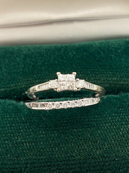 Luxury Solid 10K White Gold Genuine Diamonds Engagement Ring Set (2 Pcs.) Sz. 7 - Picture 13 of 15